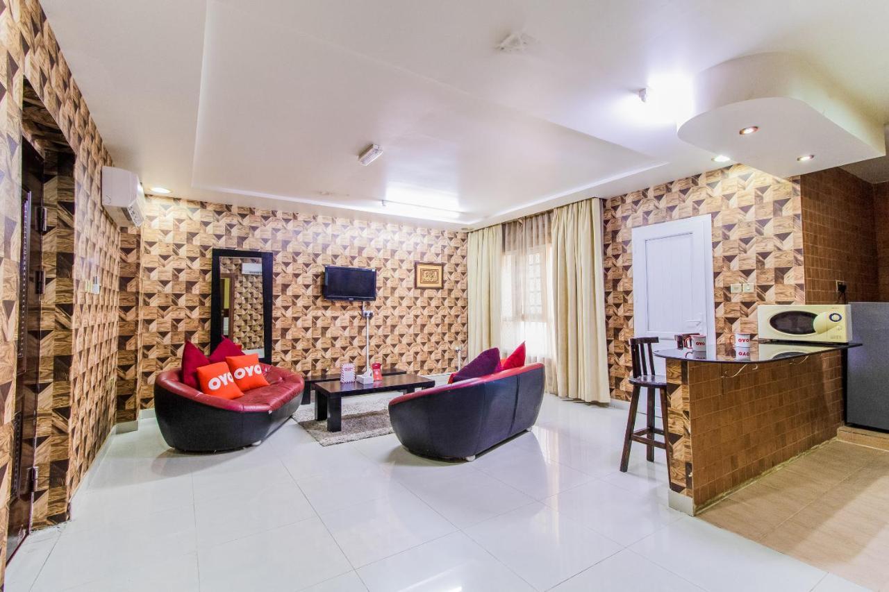 Oyo 109 Al Thabit Modern Hotel Apartment Ḩayl Āl ‘Umayr Buitenkant foto