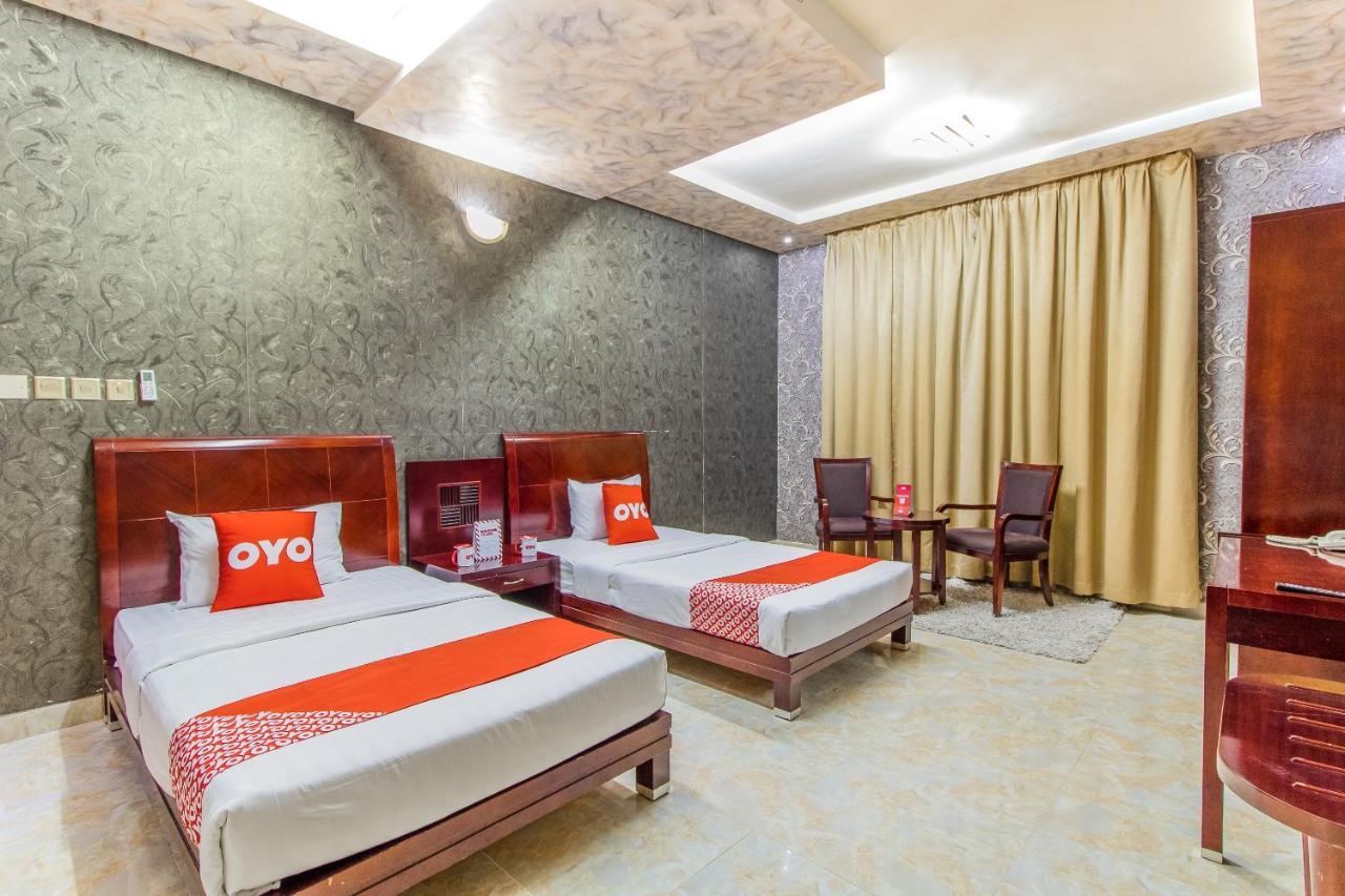 Oyo 109 Al Thabit Modern Hotel Apartment Ḩayl Āl ‘Umayr Buitenkant foto