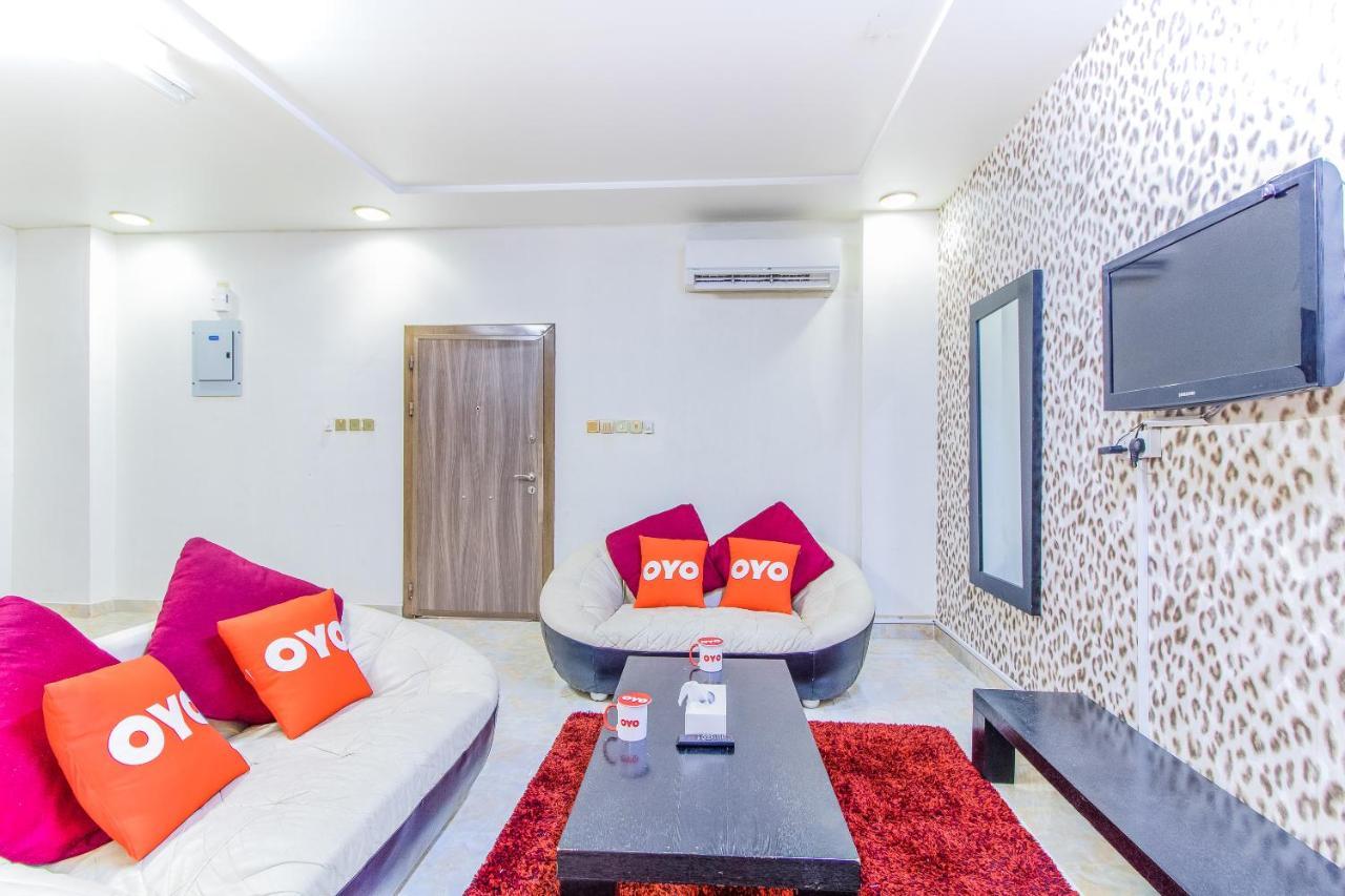 Oyo 109 Al Thabit Modern Hotel Apartment Ḩayl Āl ‘Umayr Buitenkant foto