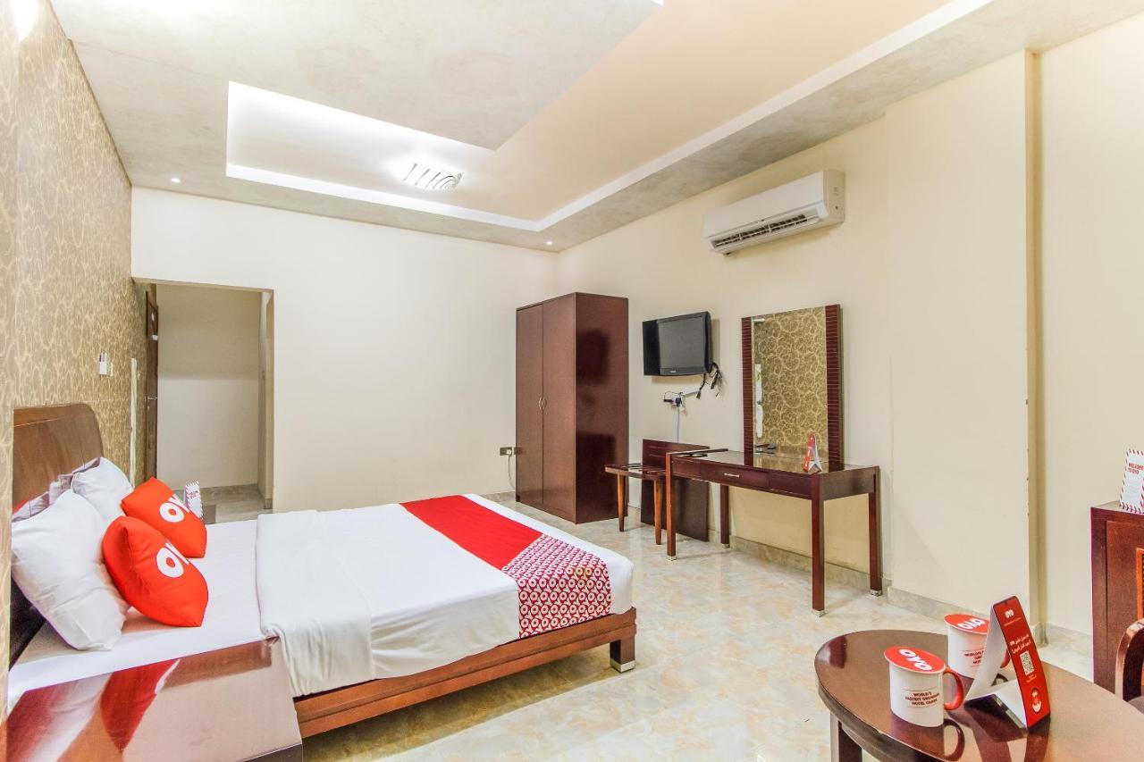 Oyo 109 Al Thabit Modern Hotel Apartment Ḩayl Āl ‘Umayr Buitenkant foto