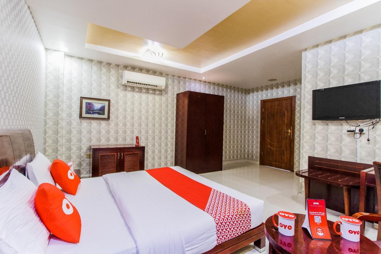 Oyo 109 Al Thabit Modern Hotel Apartment Ḩayl Āl ‘Umayr Buitenkant foto