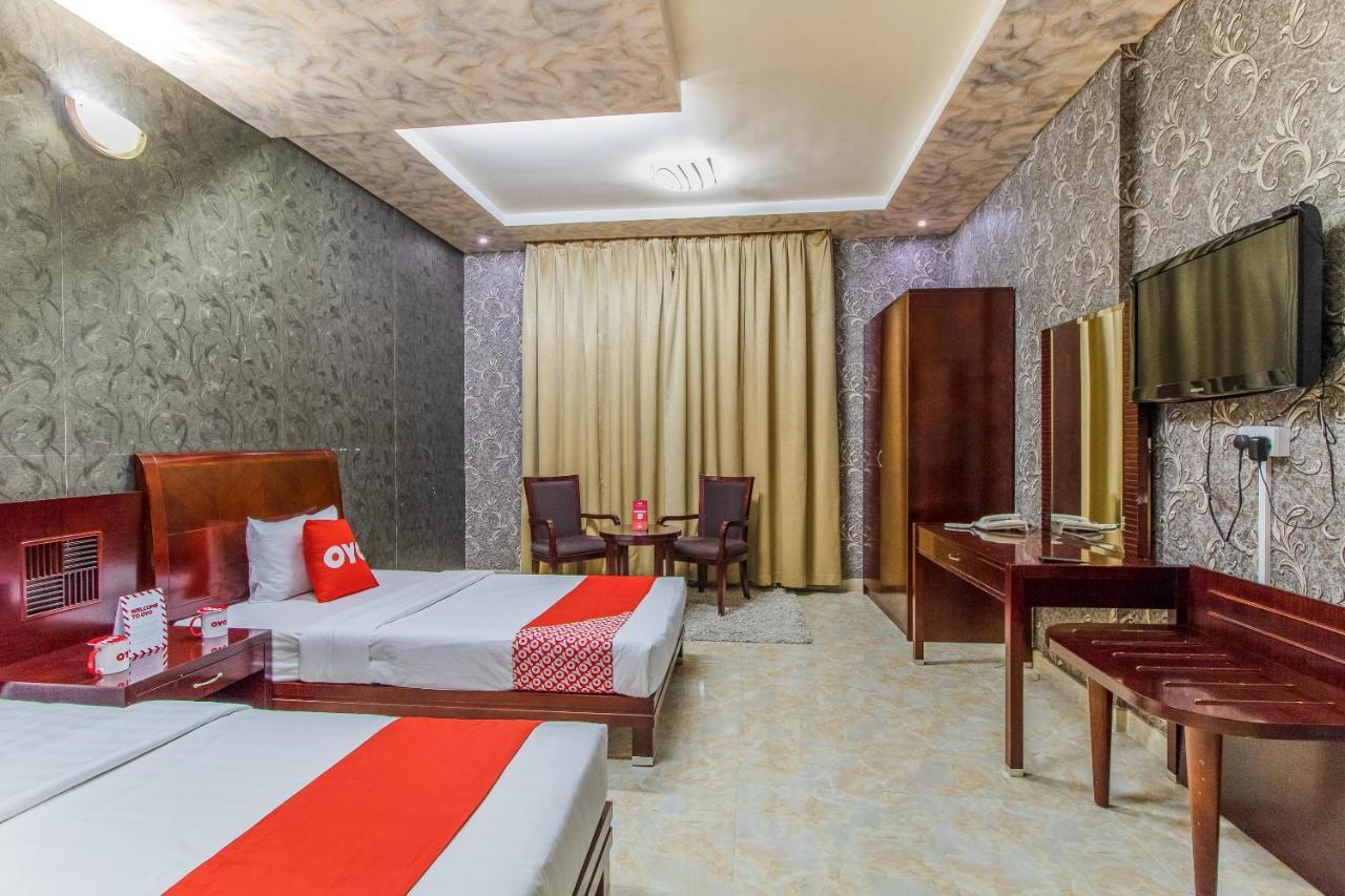 Oyo 109 Al Thabit Modern Hotel Apartment Ḩayl Āl ‘Umayr Buitenkant foto