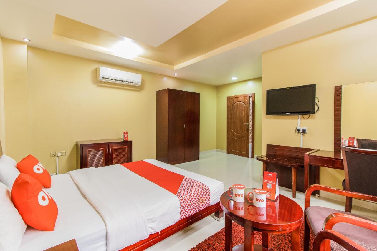 Oyo 109 Al Thabit Modern Hotel Apartment Ḩayl Āl ‘Umayr Buitenkant foto