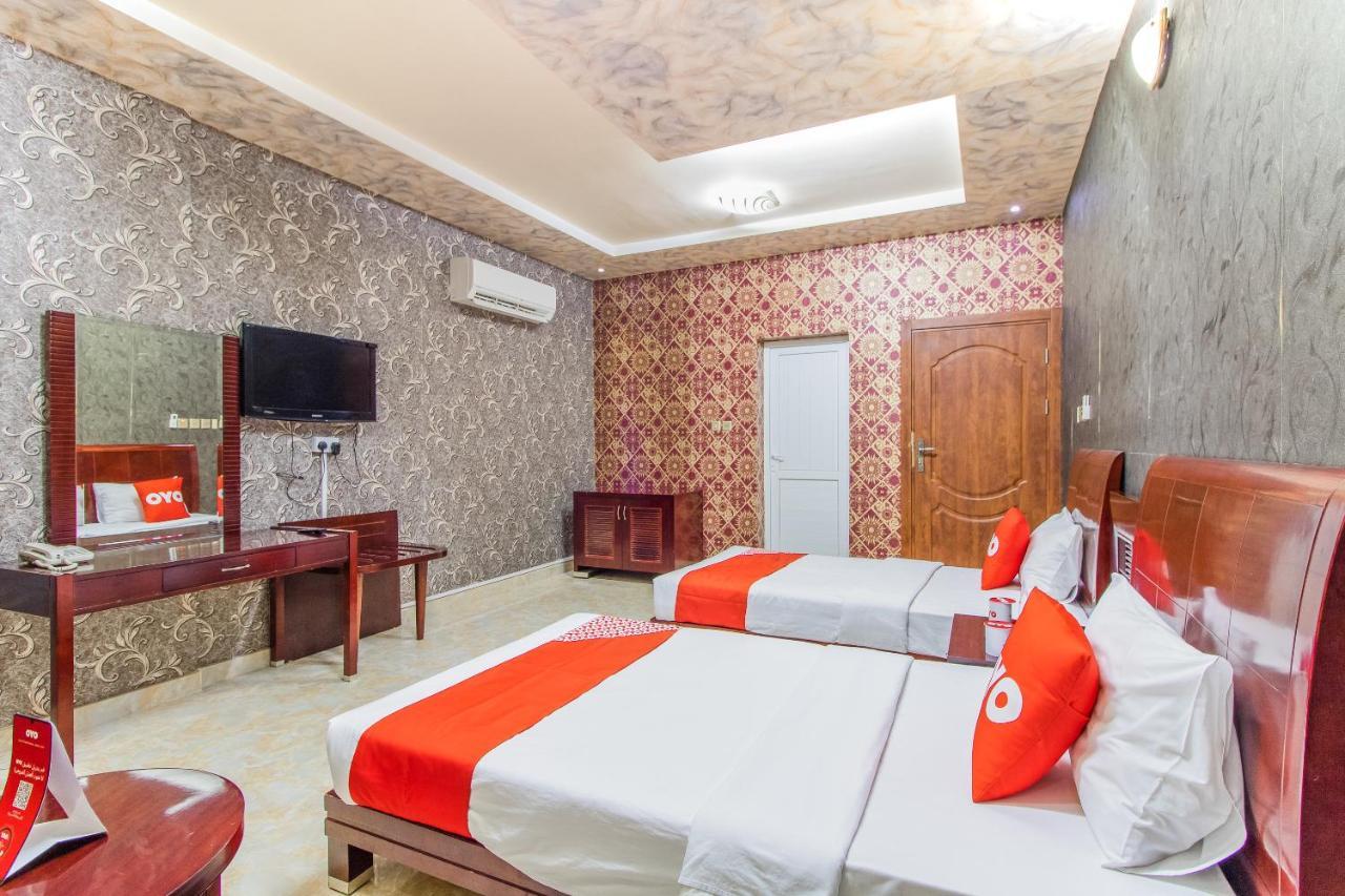 Oyo 109 Al Thabit Modern Hotel Apartment Ḩayl Āl ‘Umayr Buitenkant foto